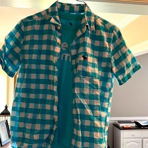 Abercrombie Kids set. 2 shirts as a matching set. Size 9/10